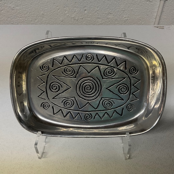 Small Wilton Armetale silver metal dish - Picture 6 of 7